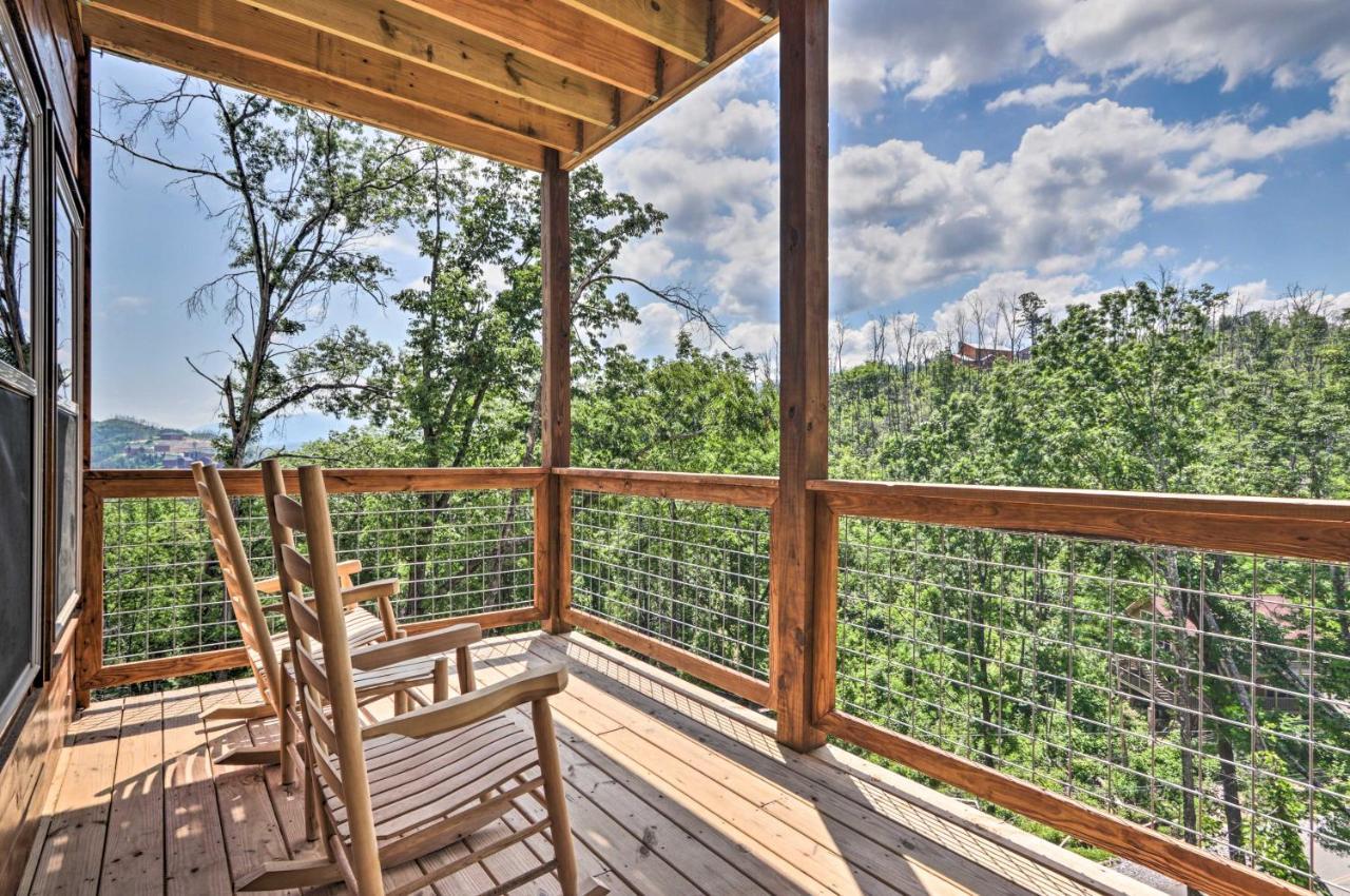 Modern Cabin With Hot Tub And Game Room In Gatlinburg! 외부 사진