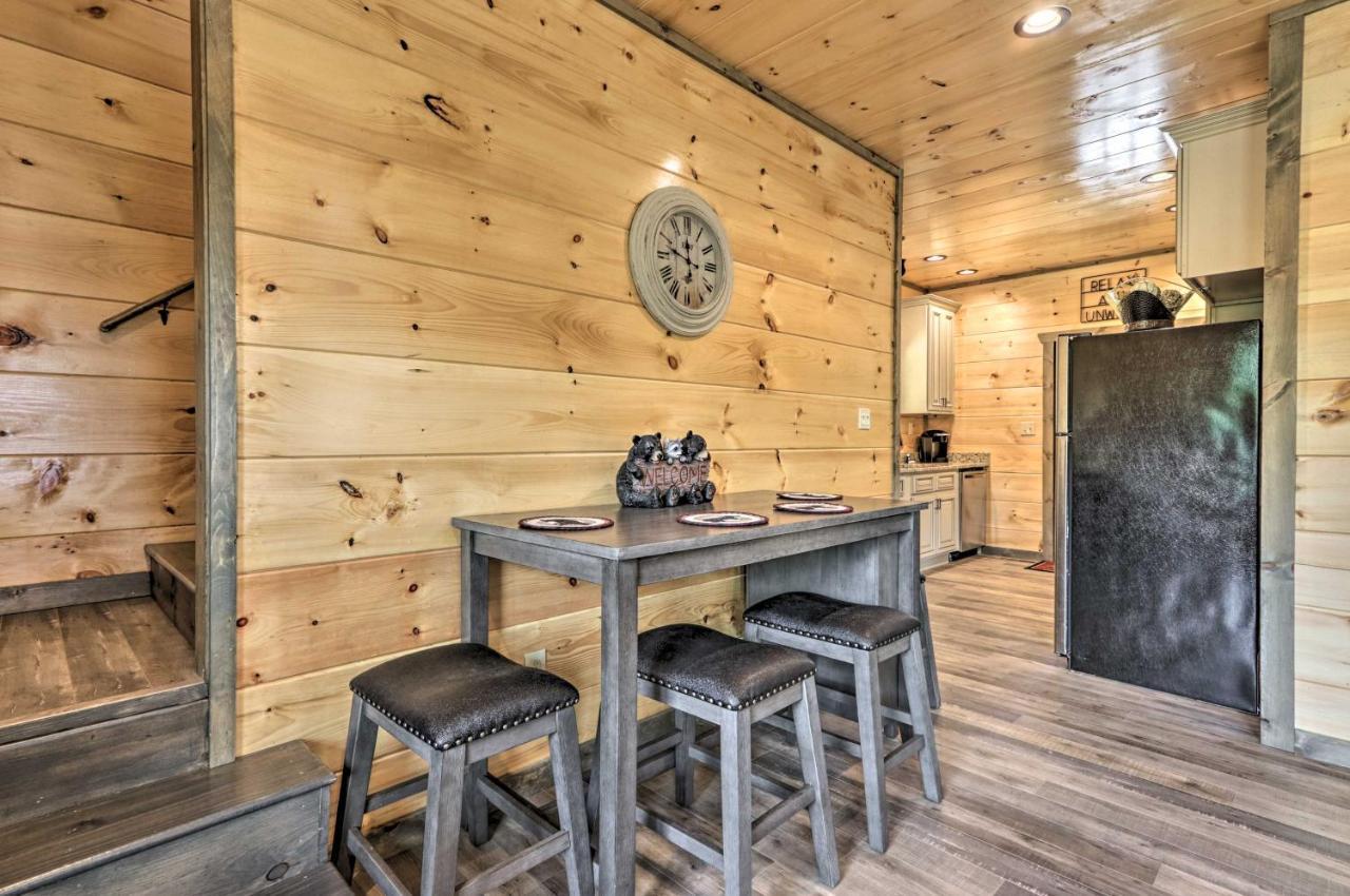 Modern Cabin With Hot Tub And Game Room In Gatlinburg! 외부 사진