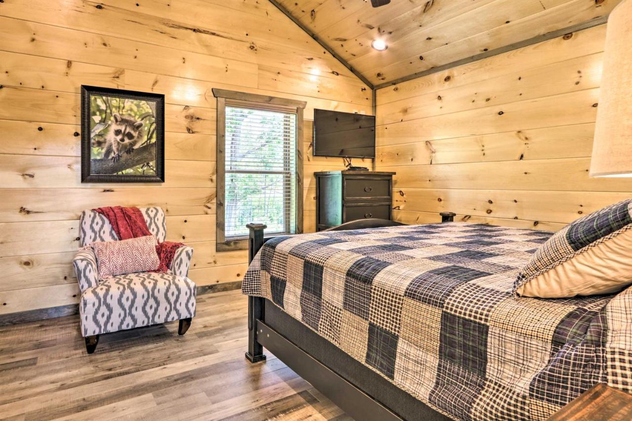Modern Cabin With Hot Tub And Game Room In Gatlinburg! 외부 사진
