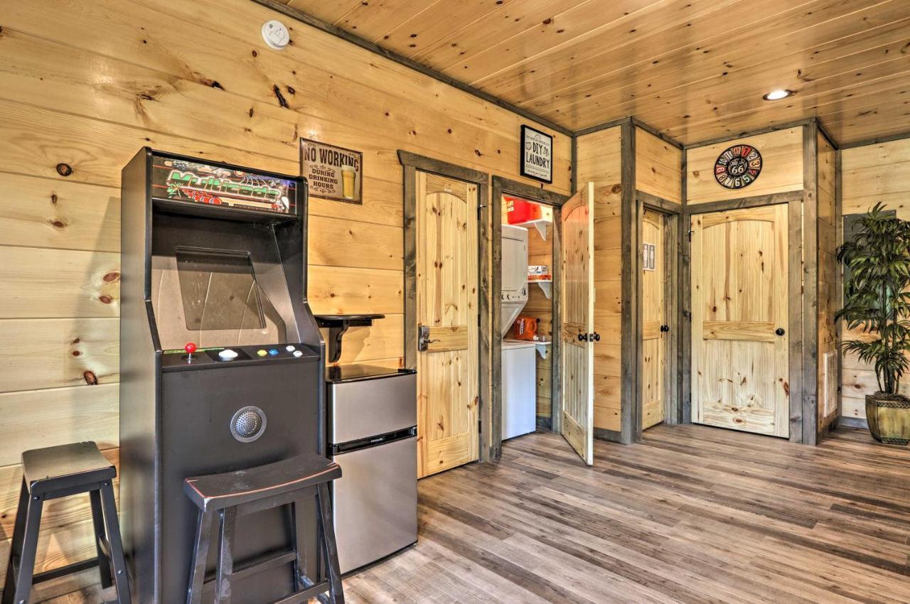 Modern Cabin With Hot Tub And Game Room In Gatlinburg! 외부 사진