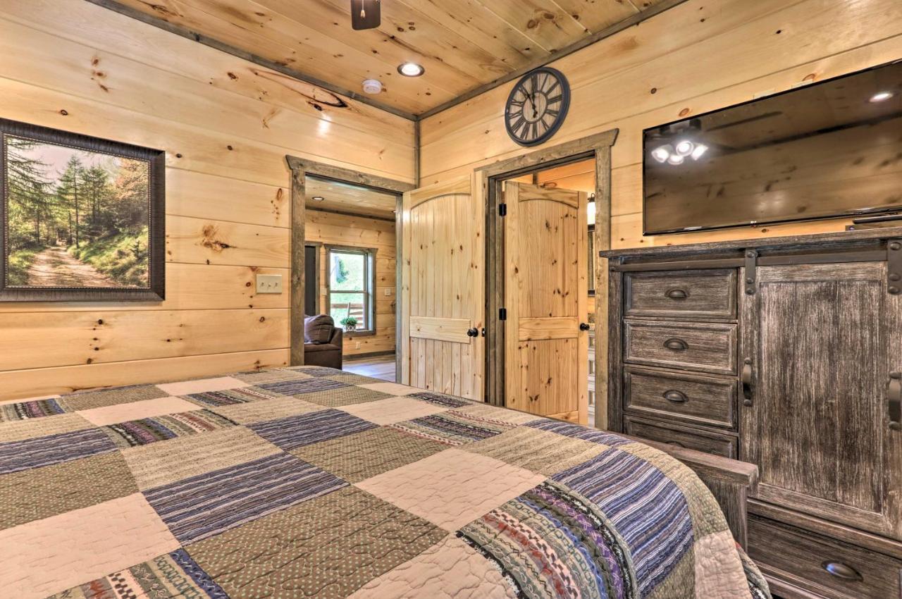Modern Cabin With Hot Tub And Game Room In Gatlinburg! 외부 사진